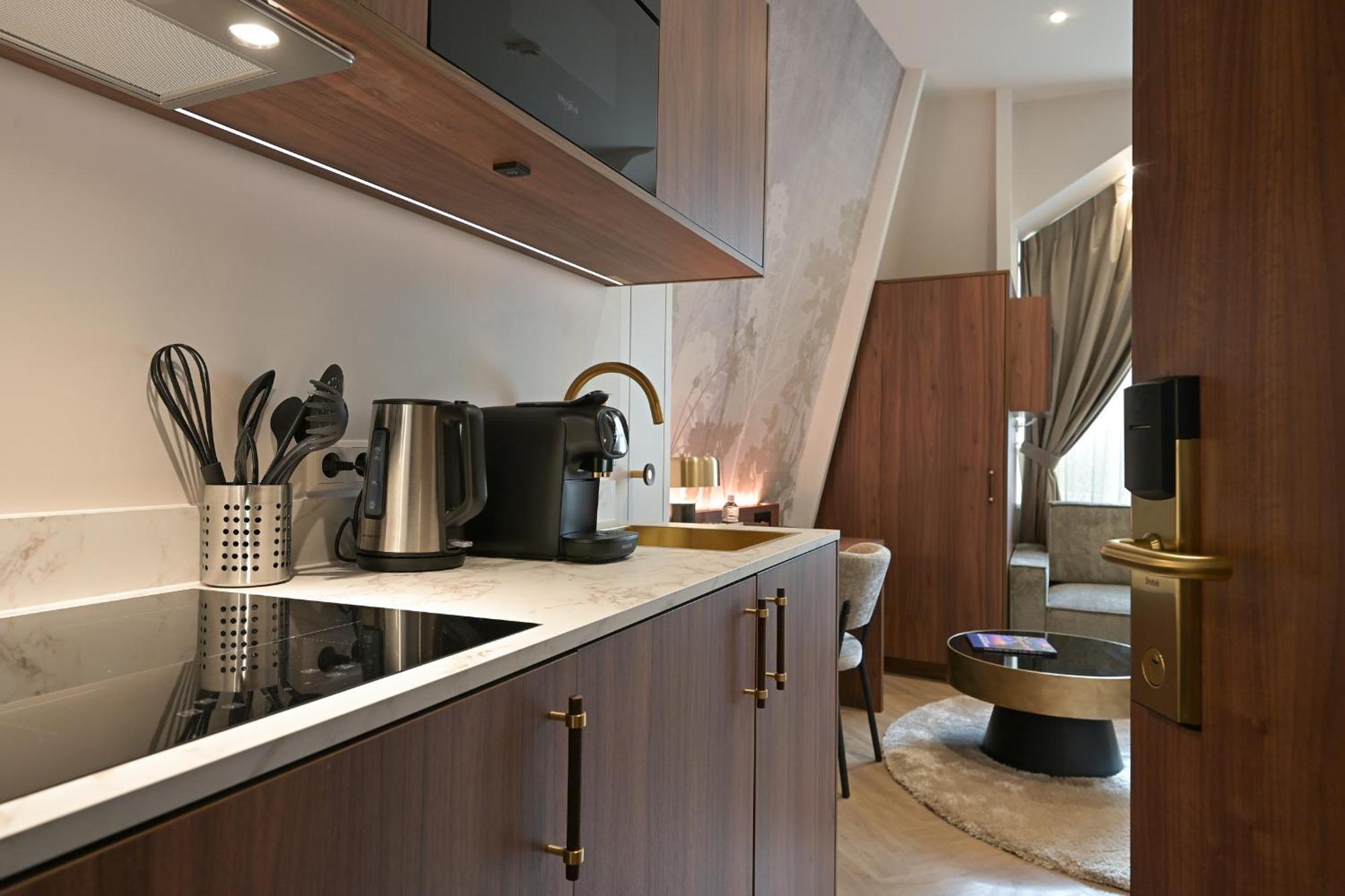 האג Novallure Downtown - Short Stay Apartments מראה חיצוני תמונה